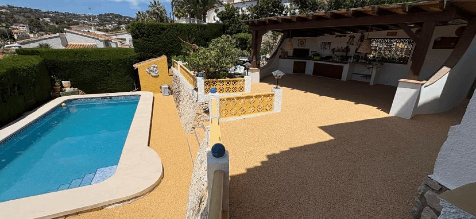 ¿Qué tipo de suelo evitará los charcos en tu jardín o terraza?
